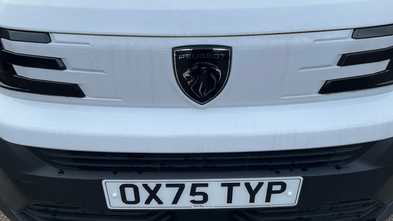 Peugeot Partner Long Diesel 1.5 BlueHDi 100 Professional Crew Van